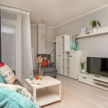Pure Apartment *